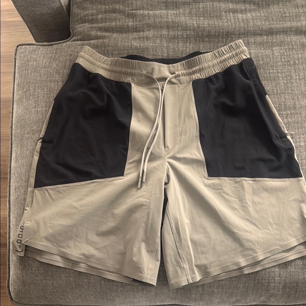 Men's Black and Tan Lululemon Shorts